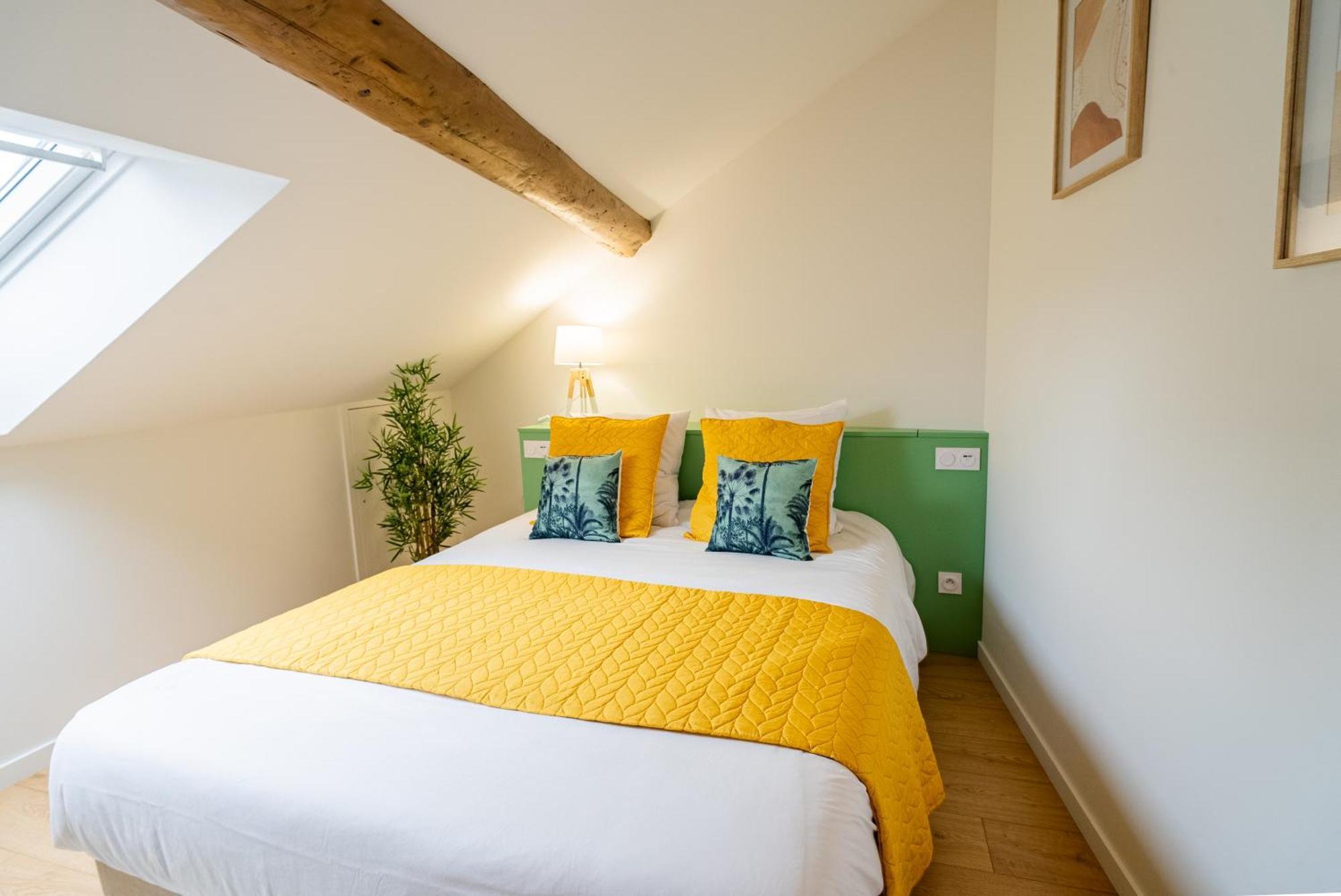 Appartement Au Duplex D'Or Centre Historique à Besançon Extérieur photo